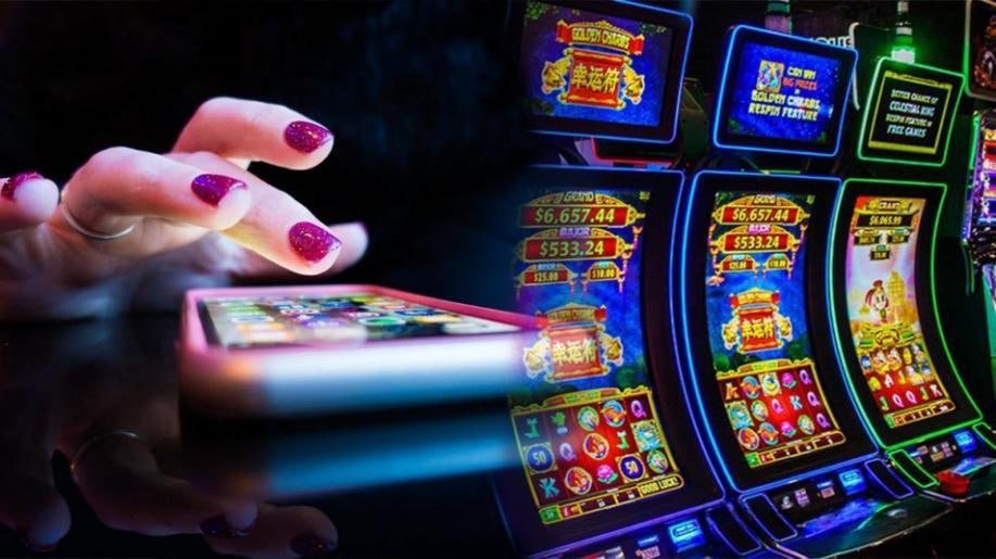situs tante777 mobile app interface showing live-dealer table and account menu